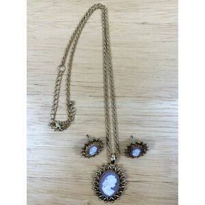 VTG Laila Rowe‎ Cameo Jewelry Set White on Purple Filigree Necklace Earrings